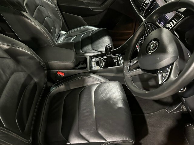 Skoda Kodiaq 1.4 Tsi Act Edition Suv 4Wd Euro White #5