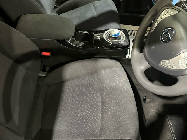 Nissan Leaf 30Kwh Acenta Hatchback 109 Bhp Grey #5