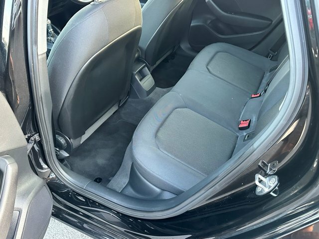 Audi A3 1.6 Tdi 30 Se Technik Sportback S Troni Black #4