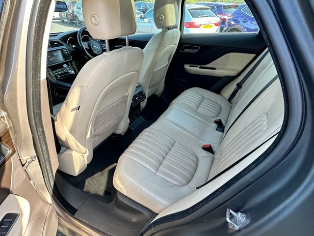 Jaguar F-Pace 2.0 D180 Portfolio Suv Awd Euro 6 Brown #3