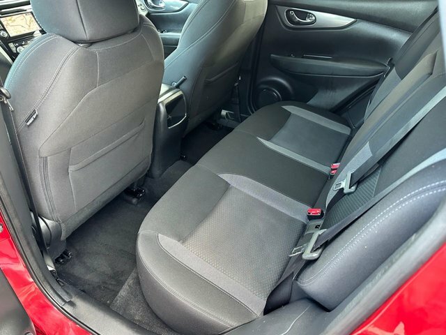 Nissan Qashqai 1.3 Dig-t N-connecta Suv Euro 6 Red #3