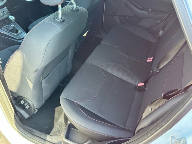 Ford Focus 1.5T Ecoboost St-line Hatchback White #3