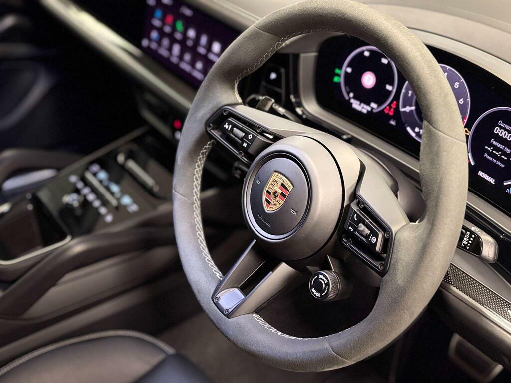 Porsche Cayenne 4.0T V8 S #6