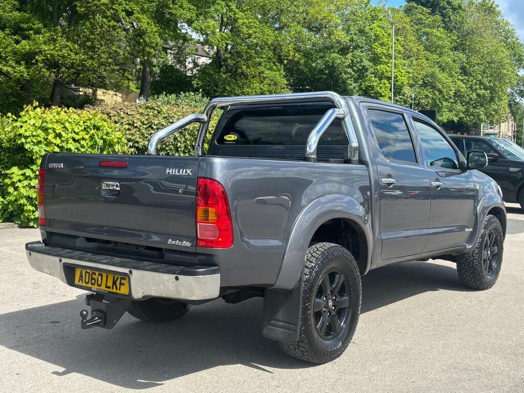 Toyota HILUX D-4d Hl3 Pickup Black #10