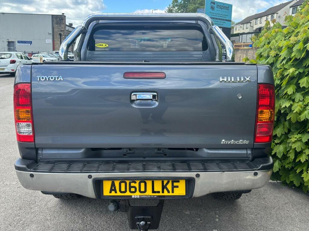 Toyota HILUX D-4d Hl3 Pickup Black #9