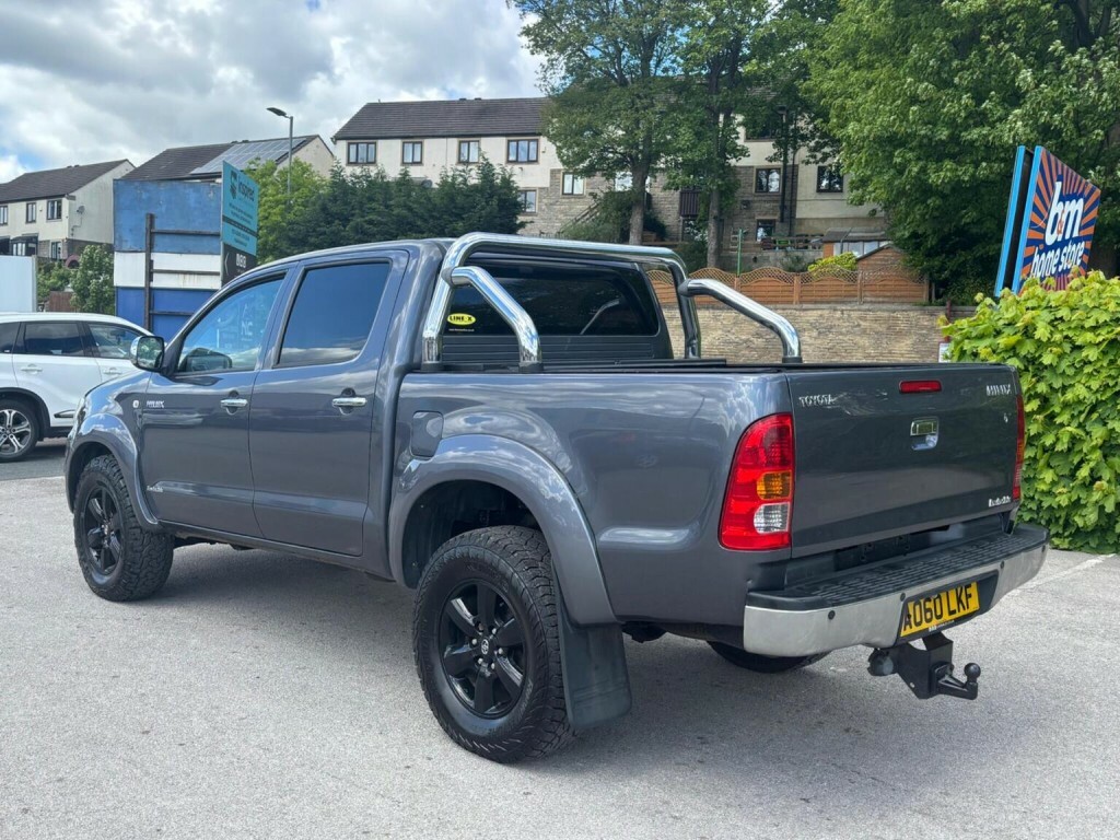 Toyota HILUX D-4d Hl3 Pickup Black #30