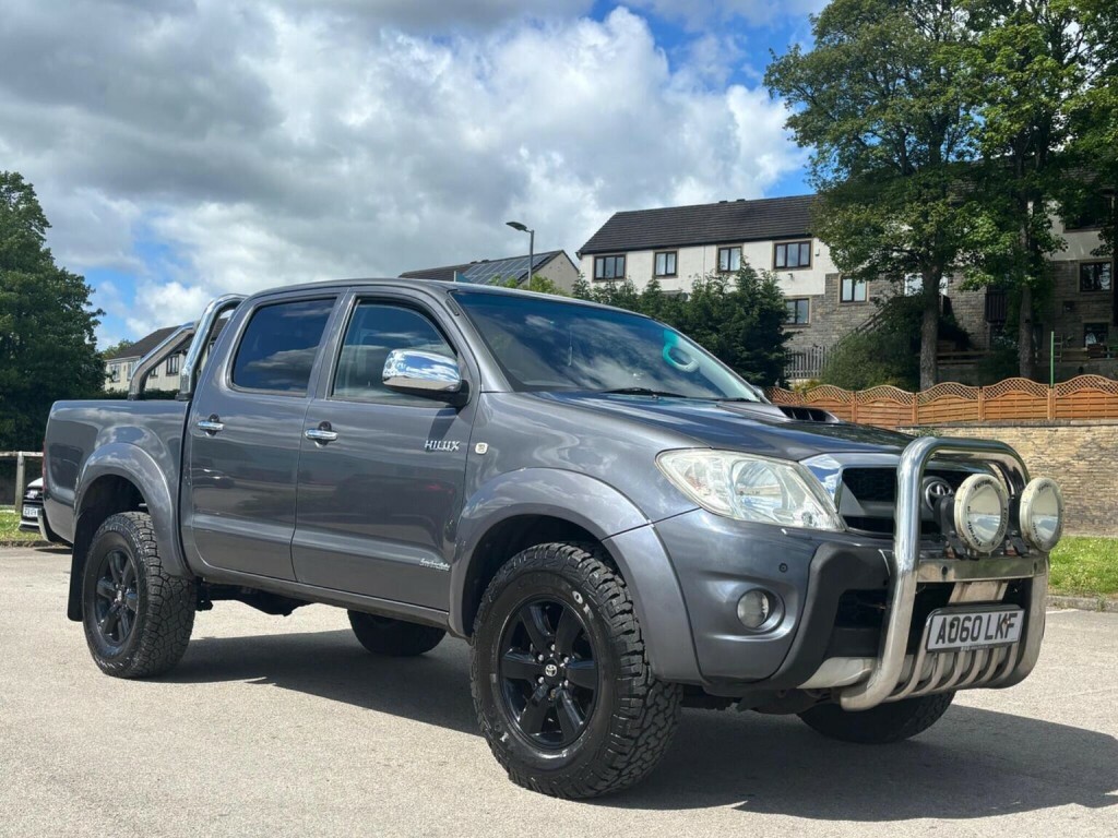 Toyota HILUX D-4d Hl3 Pickup Black #31