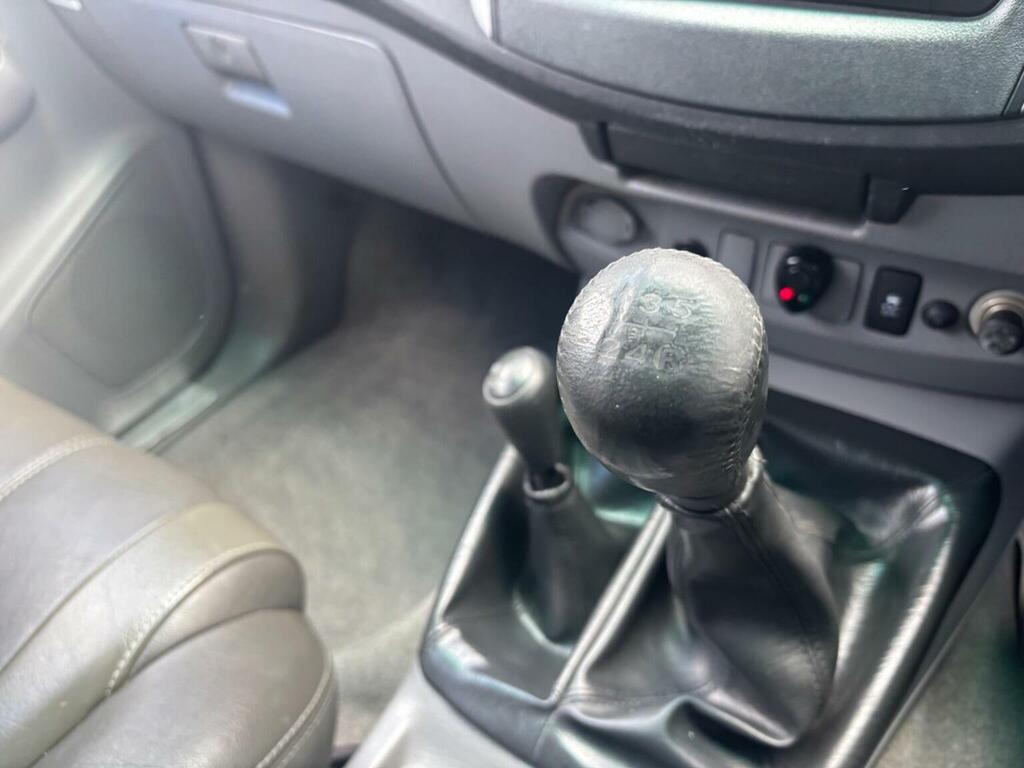 Toyota HILUX D-4d Hl3 Pickup Black #17