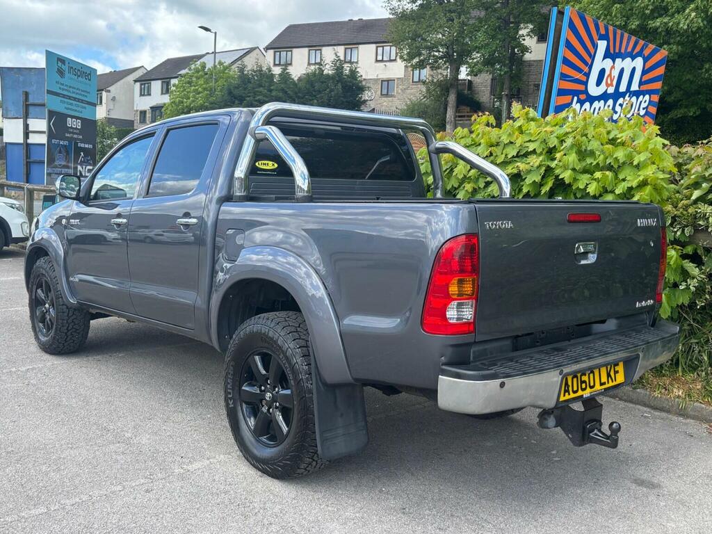 Toyota HILUX D-4d Hl3 Pickup Black #8