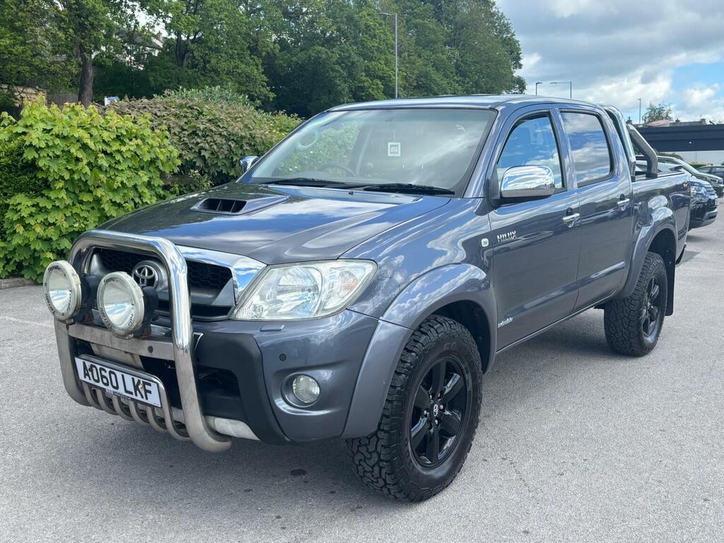 Toyota HILUX D-4d Hl3 Pickup Black #1
