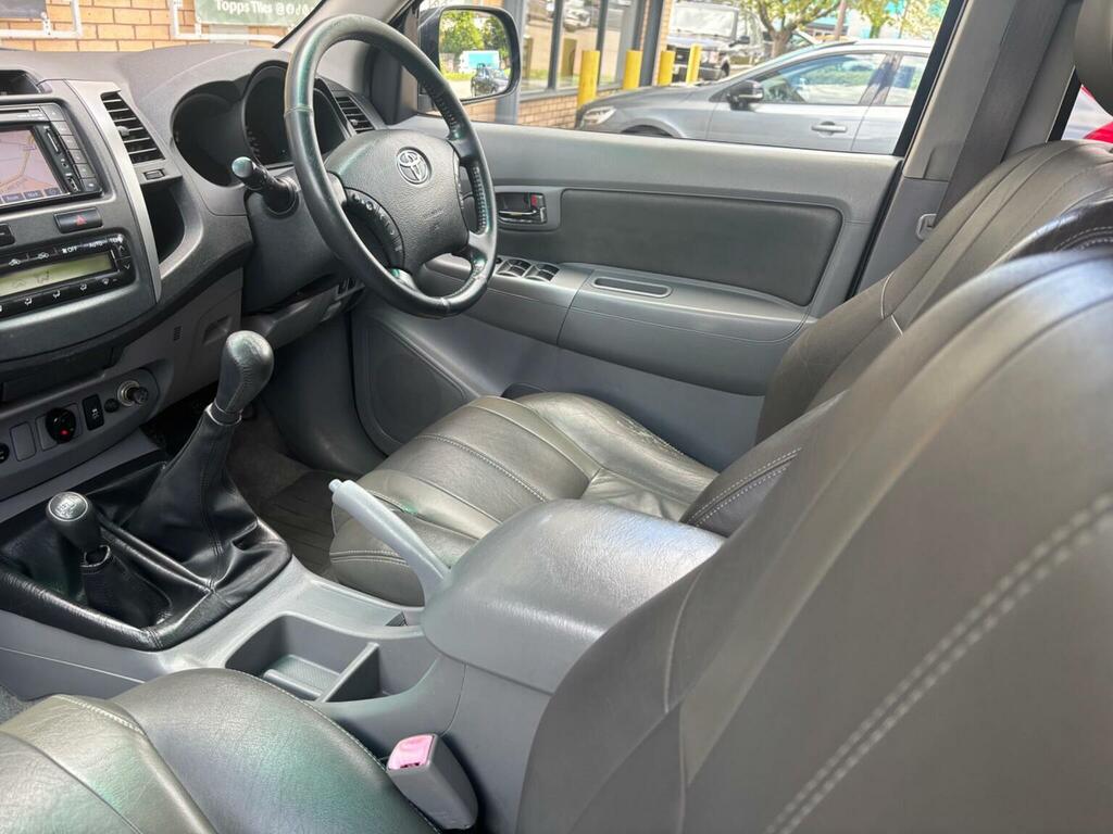 Toyota HILUX D-4d Hl3 Pickup Black #27