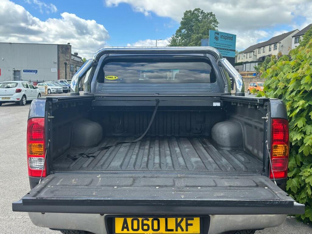 Toyota HILUX D-4d Hl3 Pickup Black #24