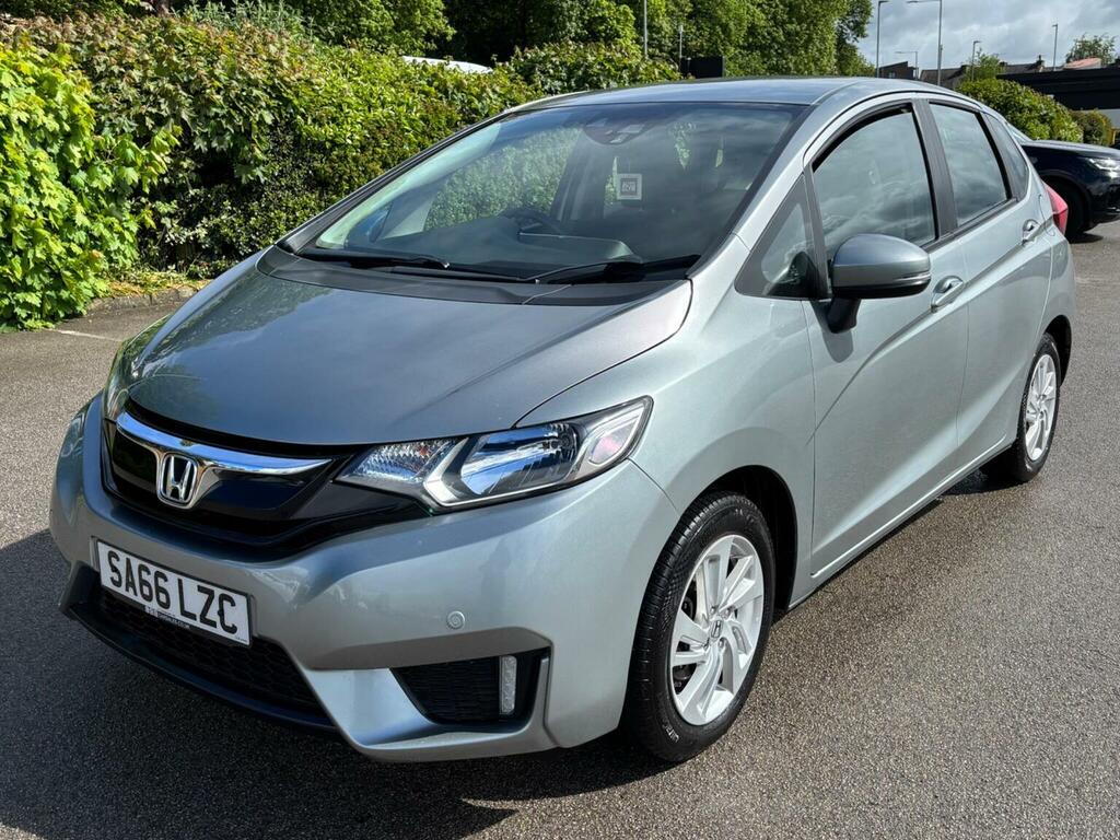 Honda Jazz Hatchback 1.3 I-vtec Se Cvt Euro 6 Ss 2016 Silver