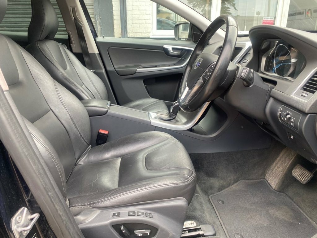 Volvo XC60 2.4L Se Lux Nav CV16VOC Blue #3