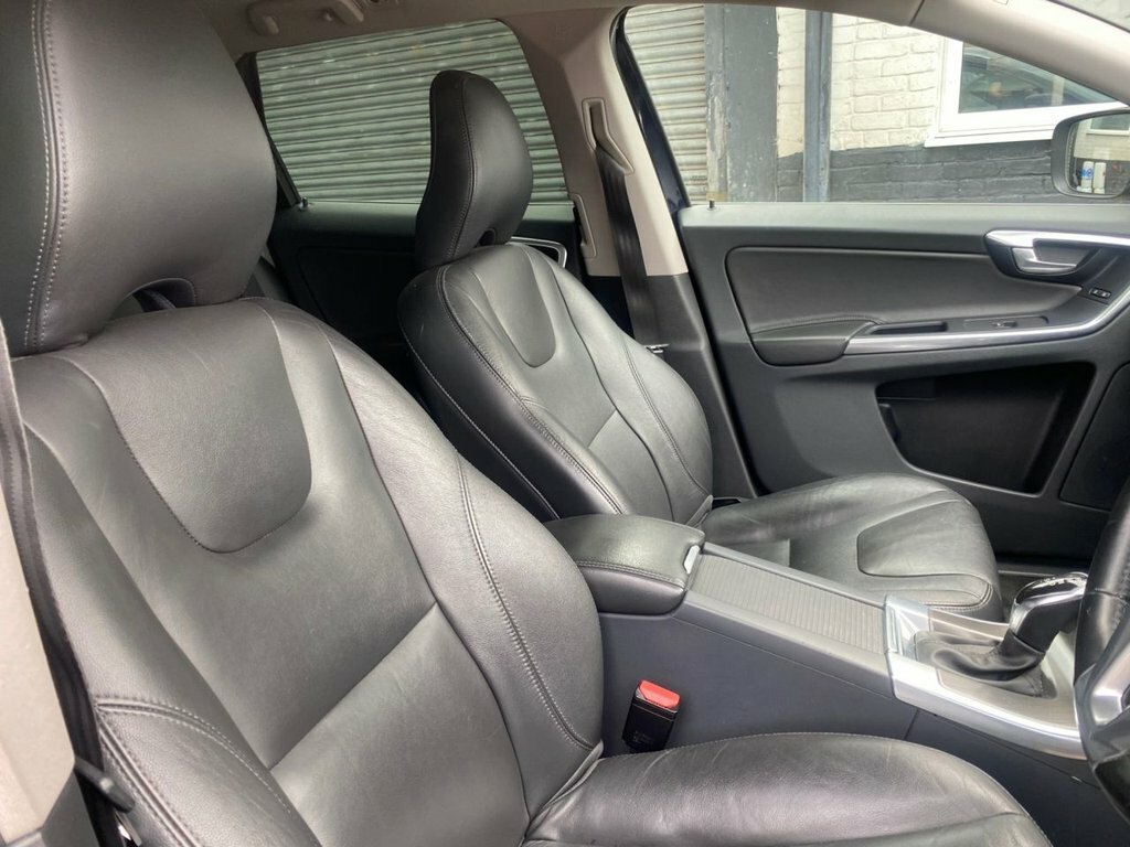 Volvo XC60 2.4L Se Lux Nav Blue