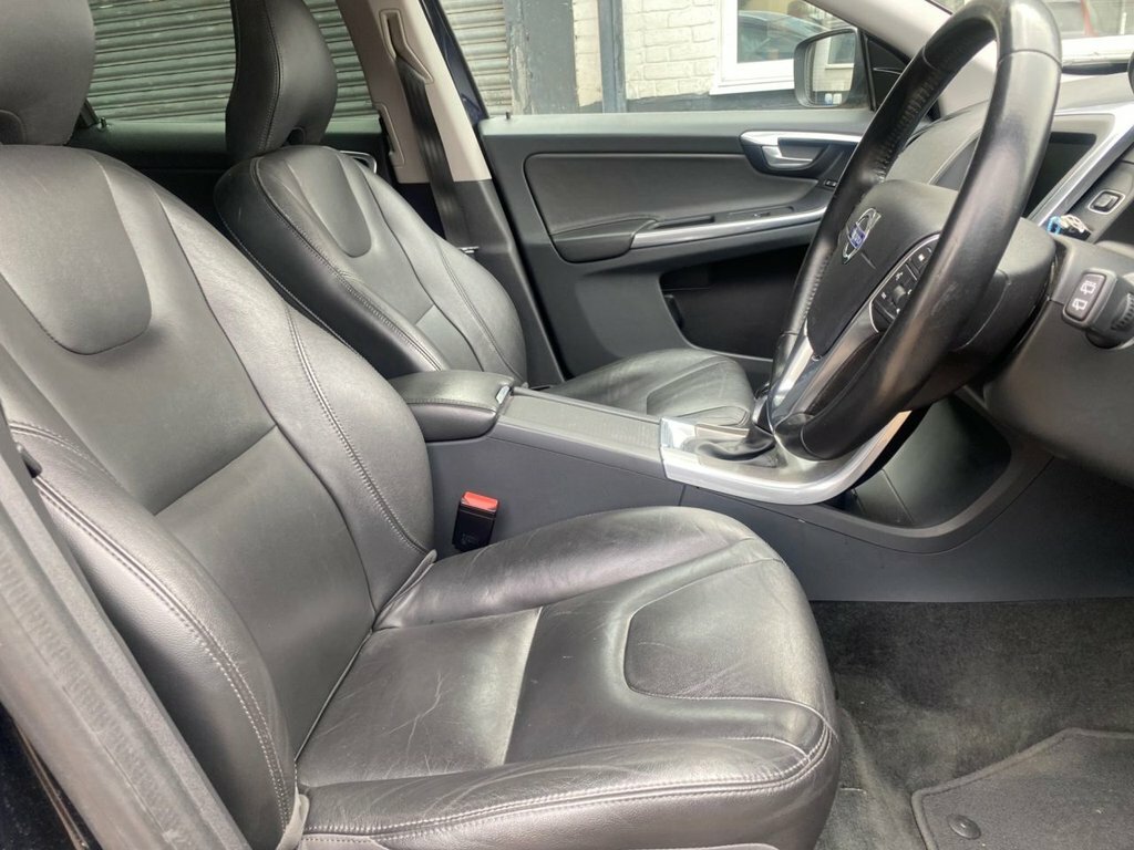 Volvo XC60 2.4L Se Lux Nav CV16VOC Blue #2