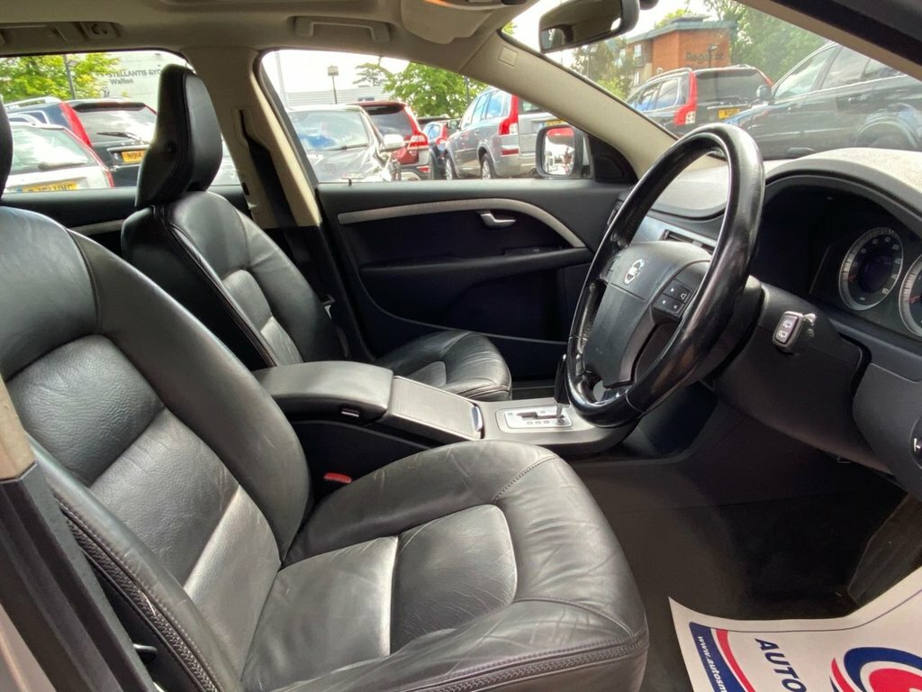Volvo XC70 2.4L Se Silver #4