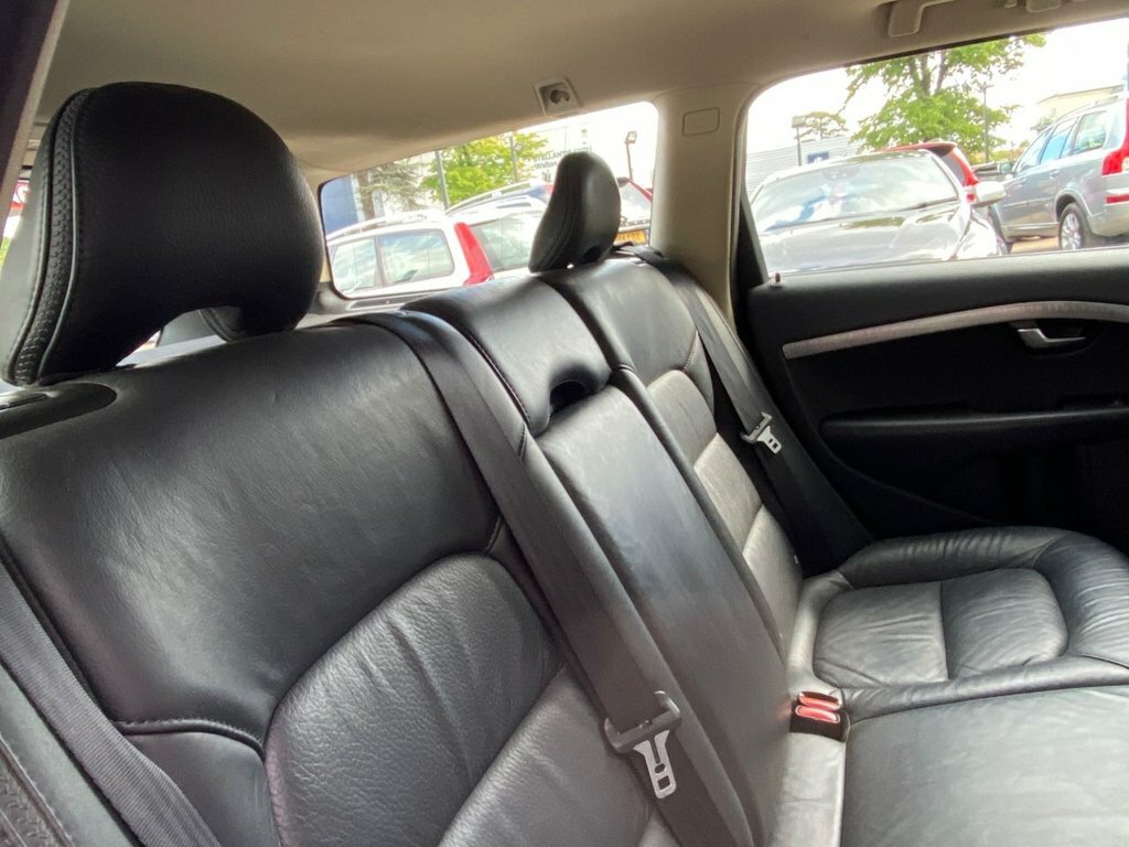 Volvo XC70 2.4L Se Silver #6