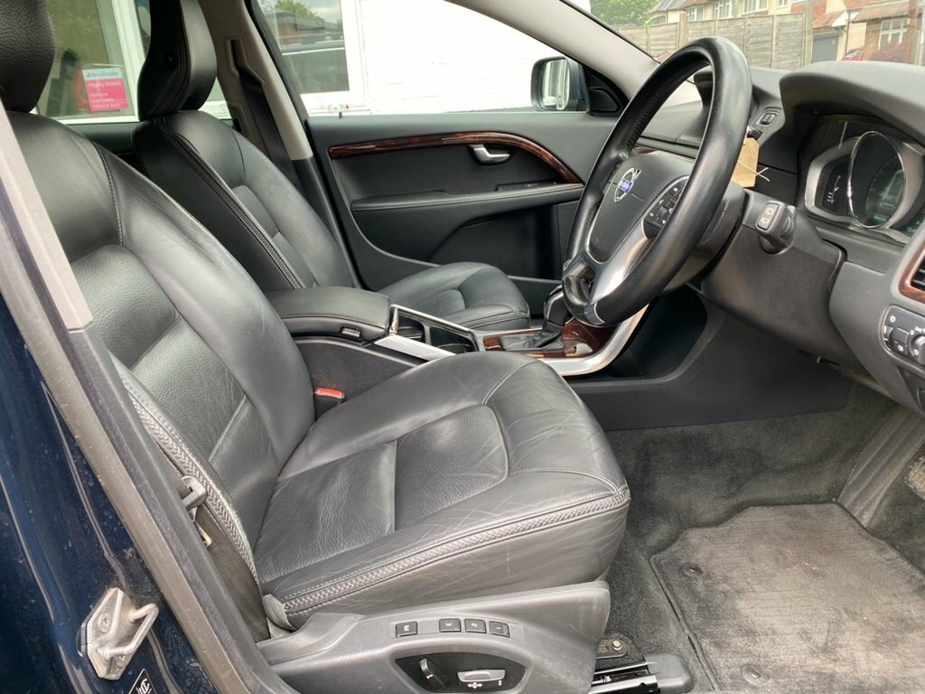 Volvo XC70 2.4L Se Lux Blue #4