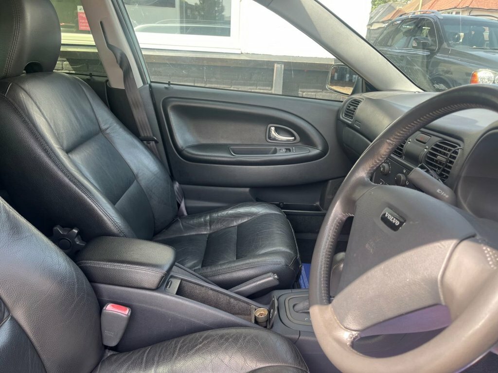 Volvo V40 1.6 S Silver #3