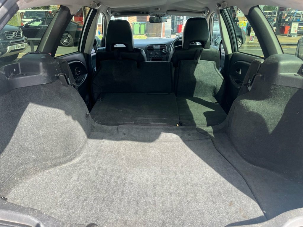 Volvo V40 1.6 S Silver #15