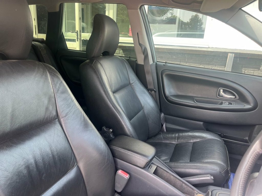 Volvo V40 1.6 S Silver #2