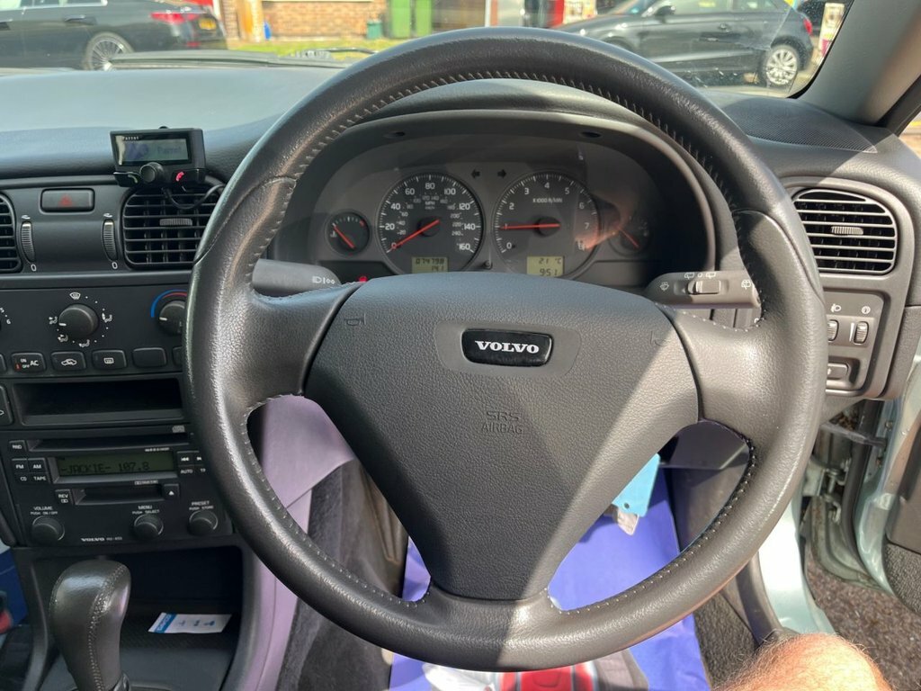 Volvo V40 1.6 S Silver #17