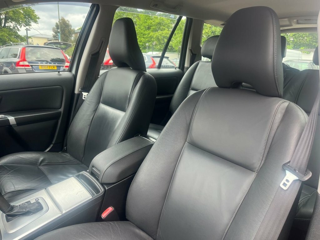 Volvo XC90 2.4L Se Nav Silver #5