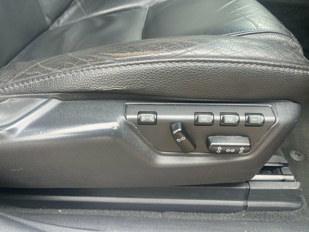 Volvo XC90 2.4L Se Nav Silver #4