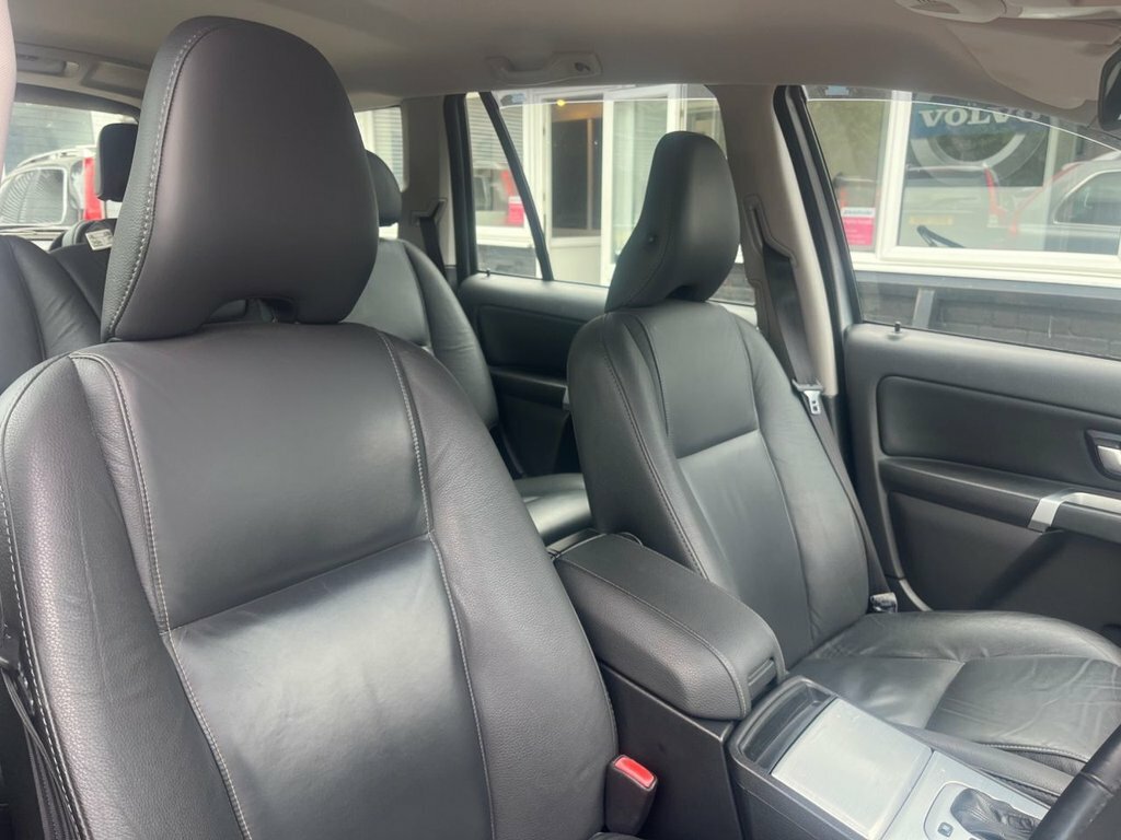 Volvo XC90 2.4L Se Nav Silver