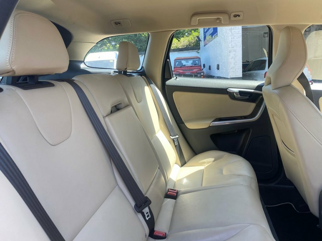 Volvo XC60 2.4L Se Lux Nav MK65WMP Blue #6
