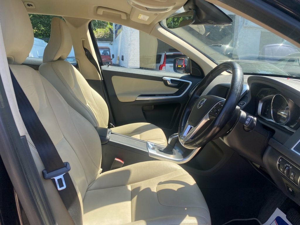 Volvo XC60 2.4L Se Lux Nav MK65WMP Blue #4