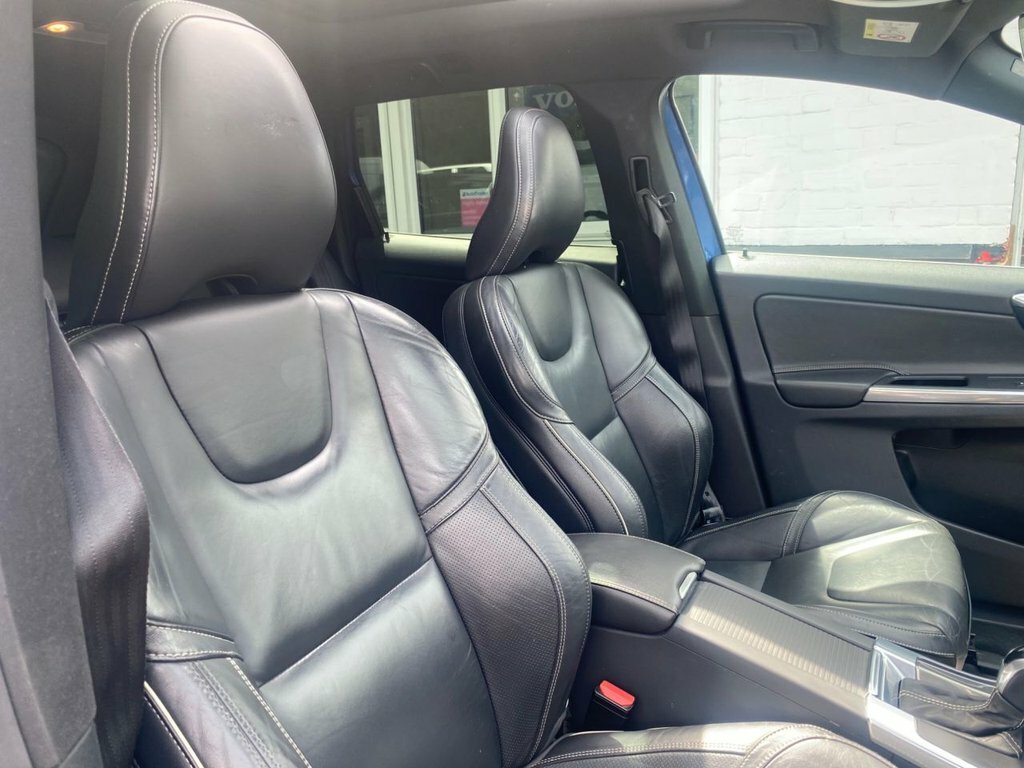 Volvo XC60 2.4L R-design Lux Nav Blue