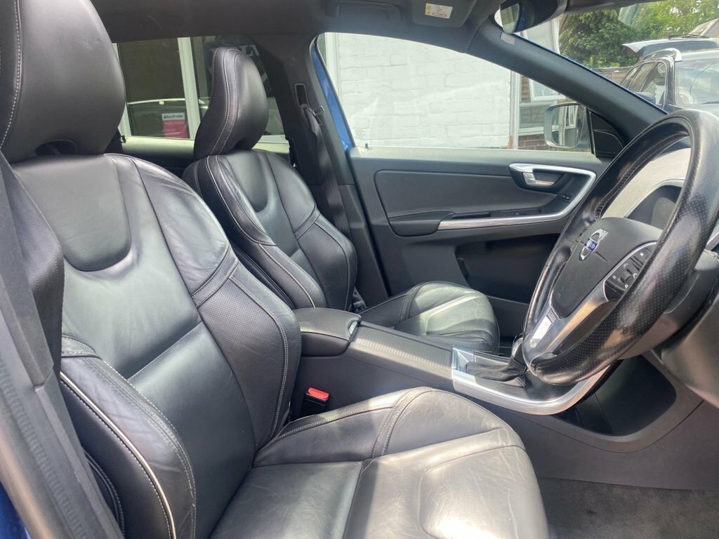 Volvo XC60 2.4L R-design Lux Nav NK17HSG Blue #2