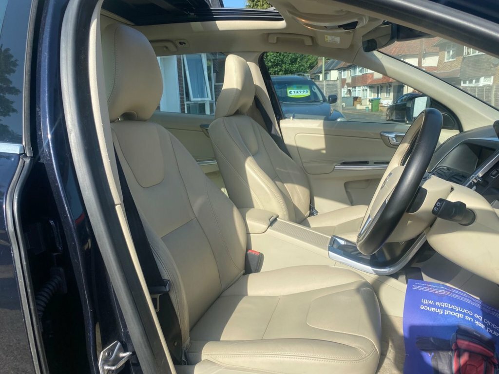 Volvo XC60 2.4L Se Lux Nav Blue