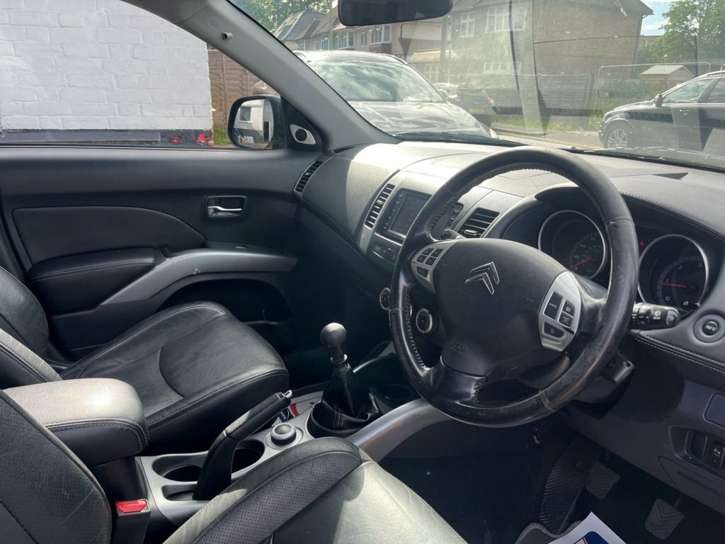 Citroen C-Crosser 2.2L Exclusive Black #4