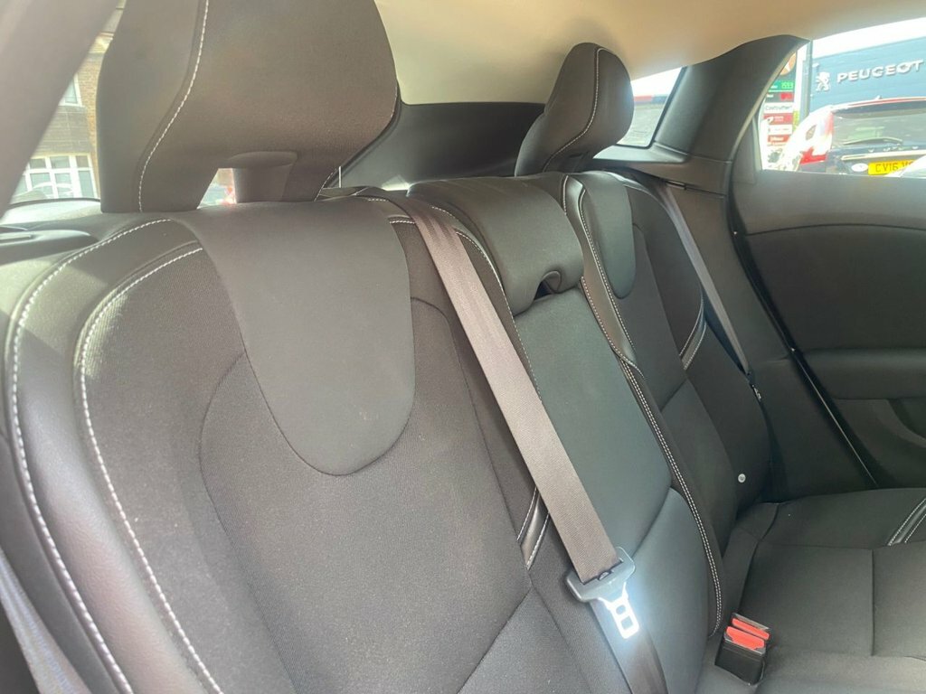 Volvo V40 2.0 D3 Es Nav 2012 Grey #12