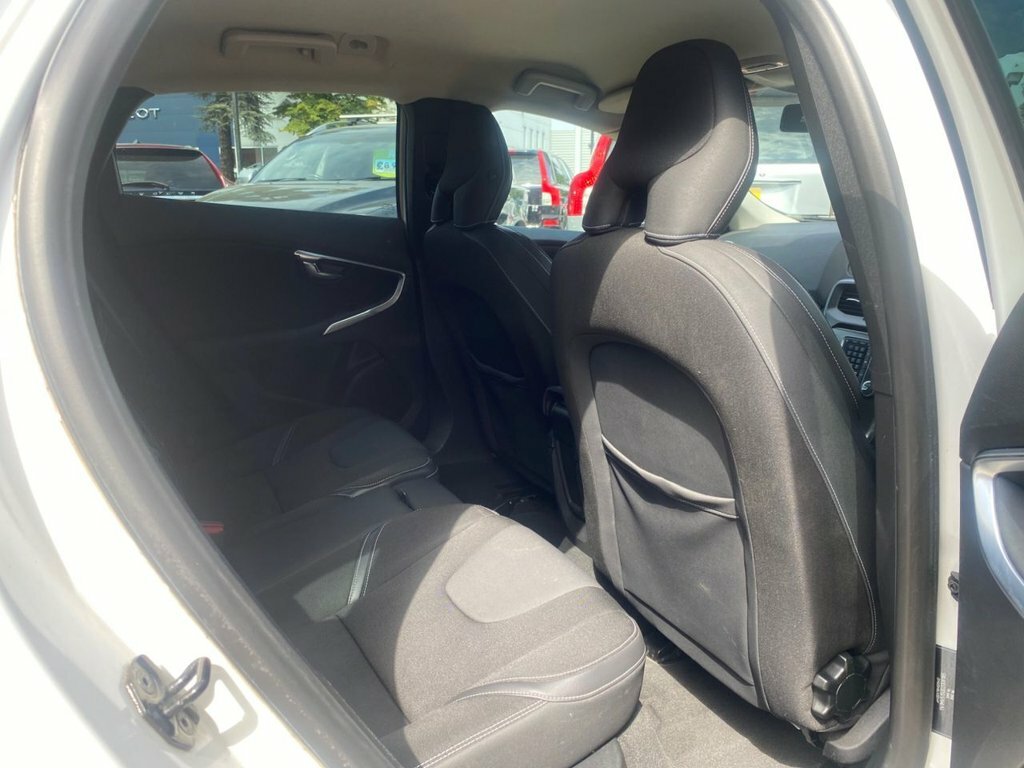 Volvo V40 2.0 D3 Es Nav 2012 Grey #16