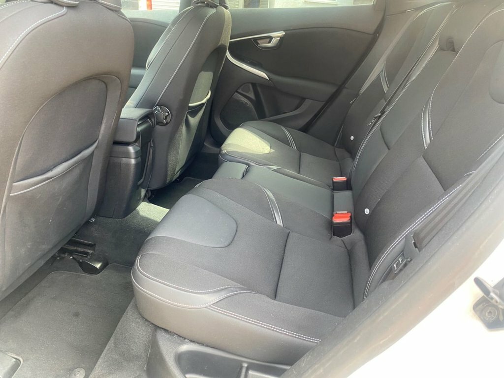 Volvo V40 2.0 D3 Es Nav 2012 Grey #20