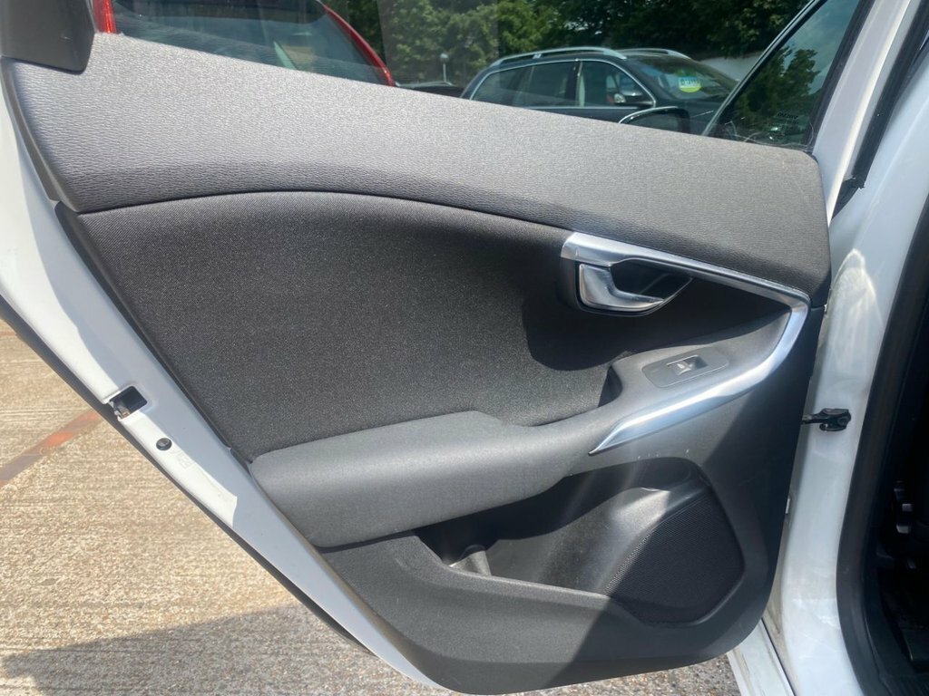 Volvo V40 2.0 D3 Es Nav 2012 Grey #37