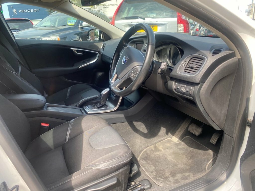 Volvo V40 2.0 D3 Es Nav 2012 Grey #6