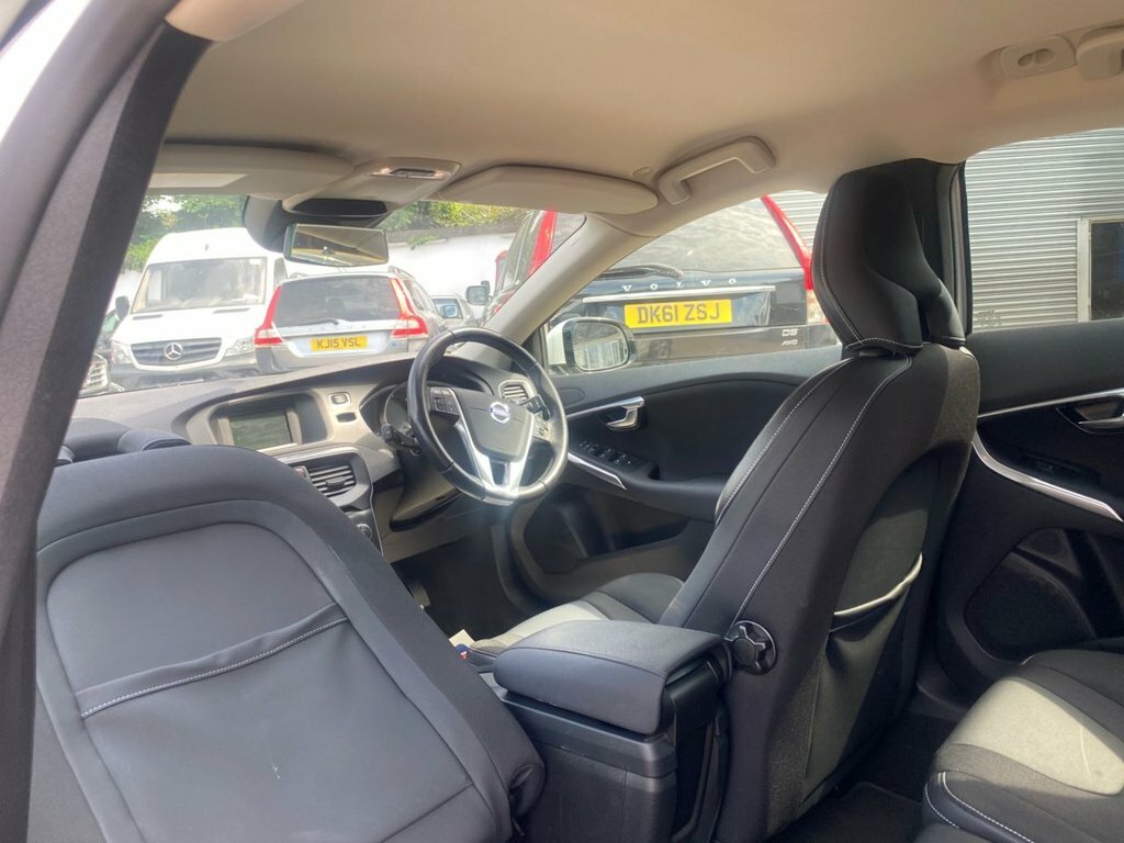 Volvo V40 2.0 D3 Es Nav 2012 Grey #21