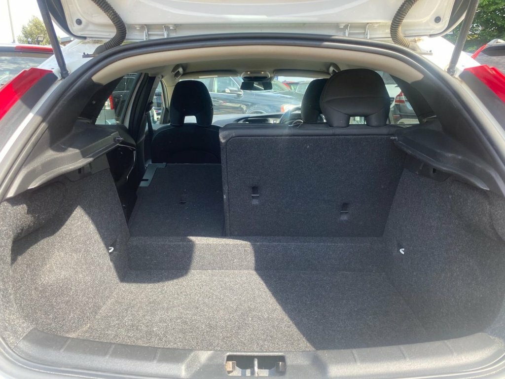 Volvo V40 2.0 D3 Es Nav 2012 Grey #40