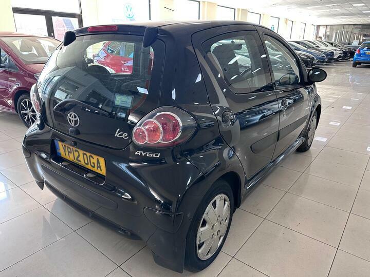 Toyota Aygo 1.0 Vvt-i Ice Euro 5 YP12OGA Black #3