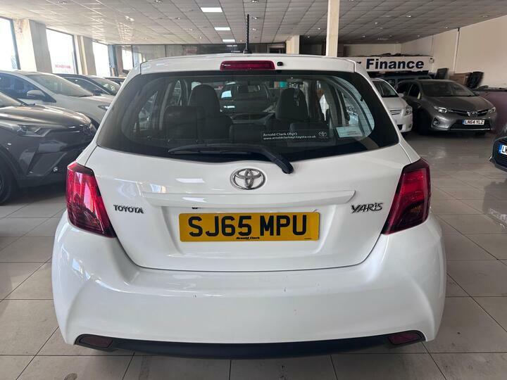 Toyota Yaris 1.33 Dual Vvt-i Icon Euro 5 Euro 5 SJ65MPU White #4