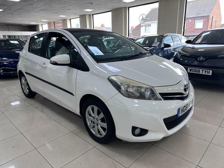Toyota Yaris 1.33 Dual Vvt-i T Spirit Multidrive S Euro 5 HG61KPV White #2