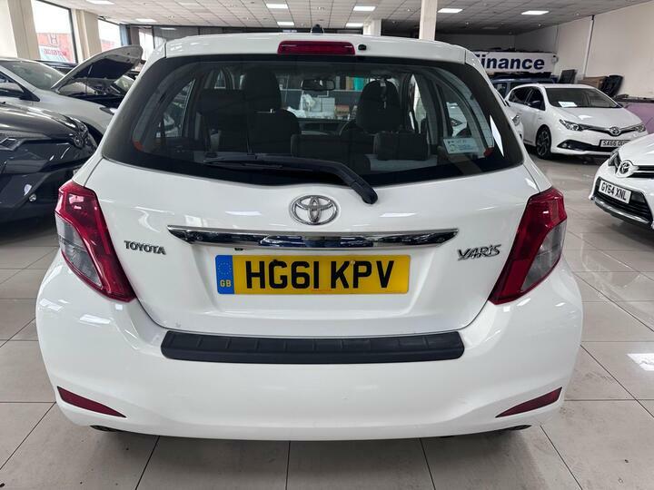 Toyota Yaris 1.33 Dual Vvt-i T Spirit Multidrive S Euro 5 HG61KPV White #4