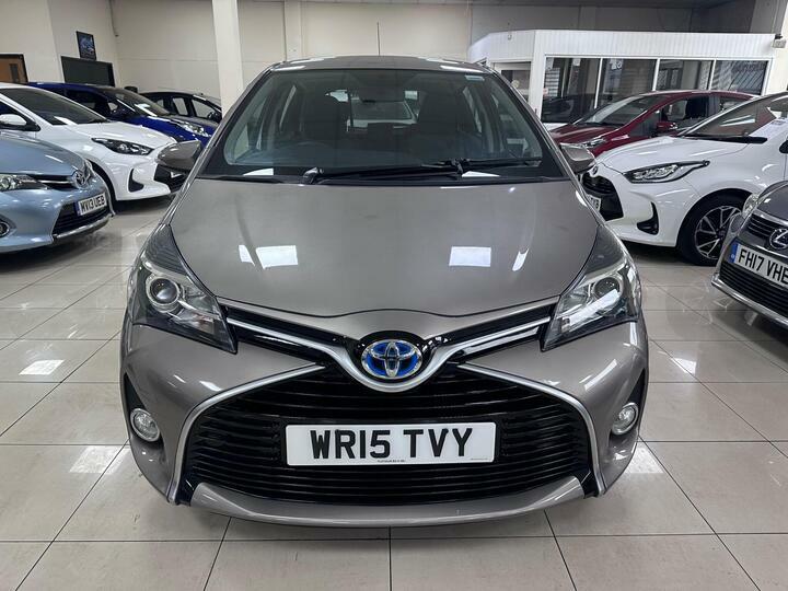 Toyota Yaris 1.5 Vvt-h Icon E-cvt Euro 6 Brown