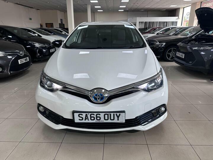 Toyota Auris 1.8 Vvt-h Design Cvt Euro 6 Ss White
