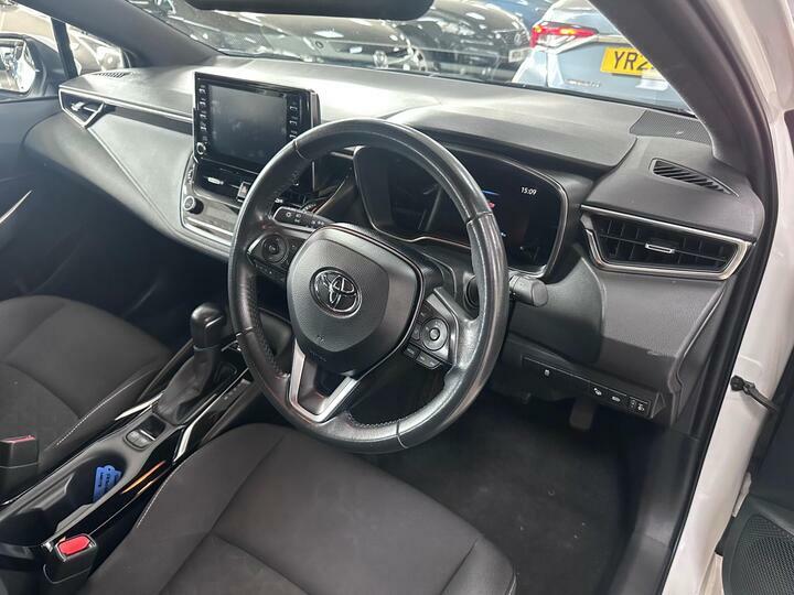 Toyota Corolla 1.8 Vvt-h Icon Tech Cvt Euro 6 Ss FG70GGX White #6